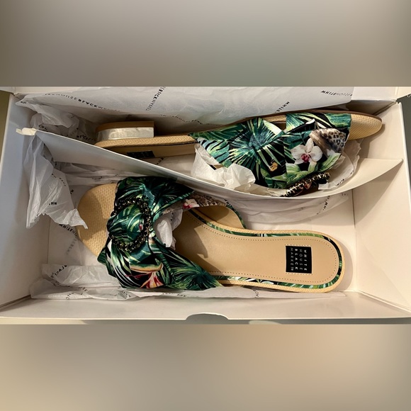 Emerald Palms Slides - Picture 8 of 9